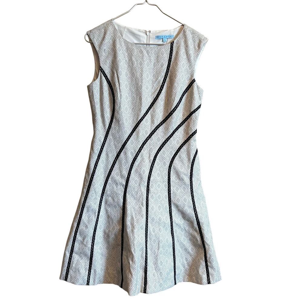 Antonio Melani Fit And Flare Size6 Blac and White